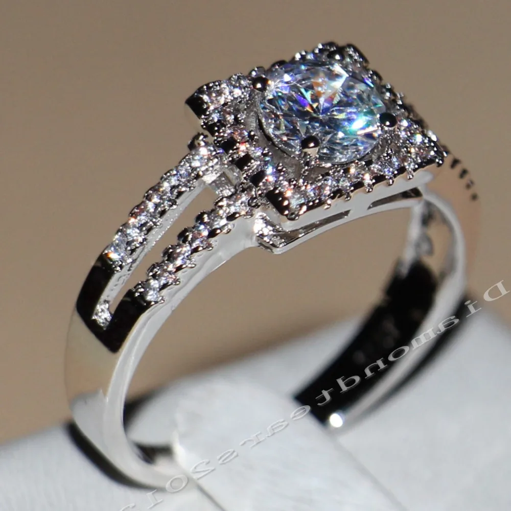 Женское Винтажное кольцо с фианитом обручальное имитацией под белое золото 10