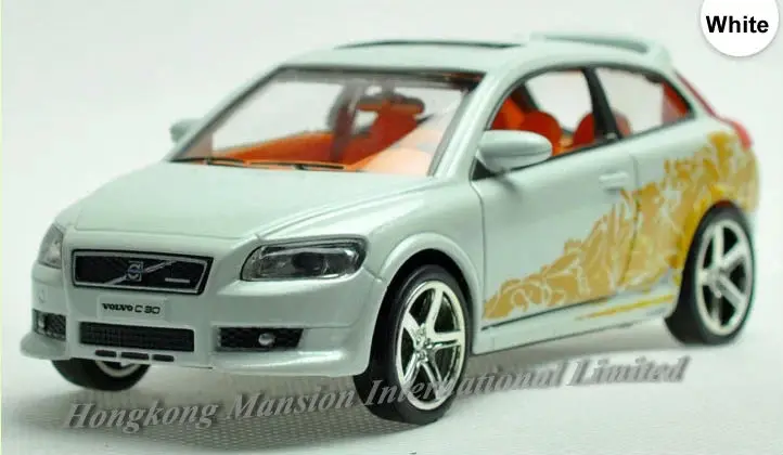 1:32 Весы сплав металла литья под давлением модели автомобиля для Volvo C30 игрушки