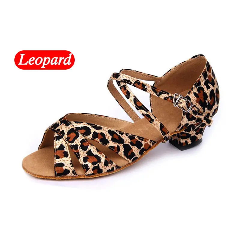 Leopard Блестящая/атласная танцевальная обувь для девочек, низкий каблук 3 см, Детские бальные туфли для латинских танцев, 5 цветов, розовый/золотой цвет, zapatos de baile de mujer - Цвет: Leopard