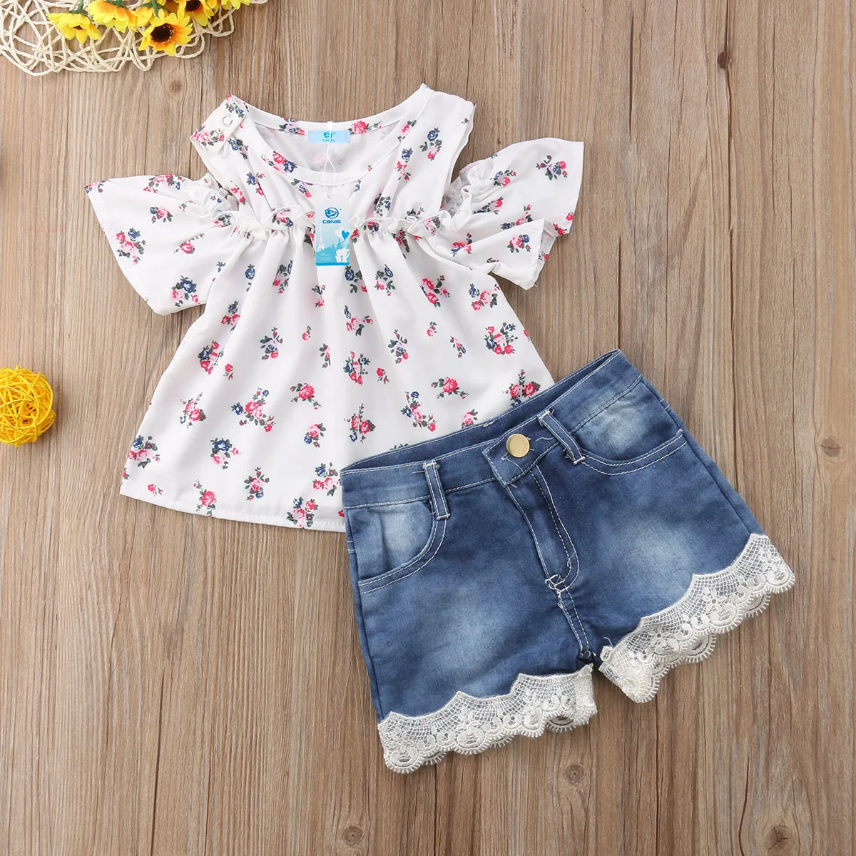 0-4T Newborn Toddler Kid Baby Girls Clothing set Floral Crop tops and Lace shorts Boho Off shoulder Fashion Cute Outfit set