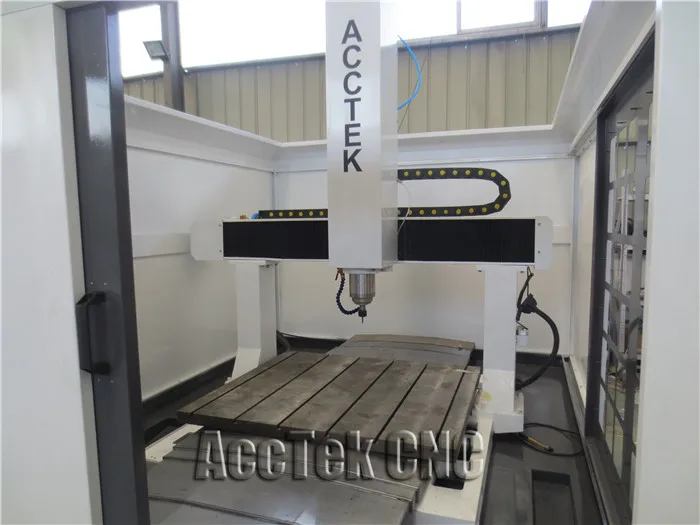 Китай AccTek полностью закрытый дизайн CNC обрабатывающий центр прецизионный производитель металлических форм фрезерный станок с ЧПУ 6060 7090