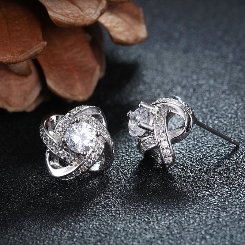 Женские серьги-гвоздики белого и золотого цвета изящная бижутерия CCE045 |