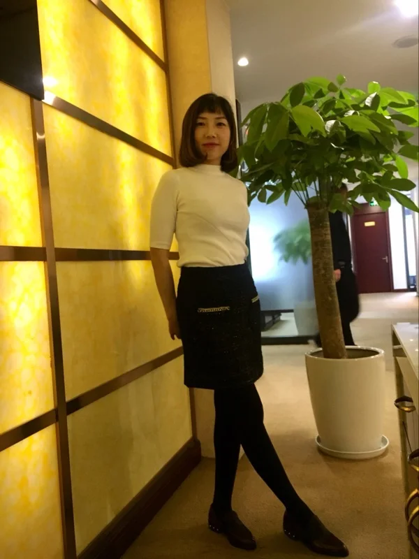KoHuiJoo 3XL 4XL 5XL зимняя черная короткая твидовая юбка женская плюс размер металлическая цепочка Толстая Женская шерстяная юбка милые юбки с карманами