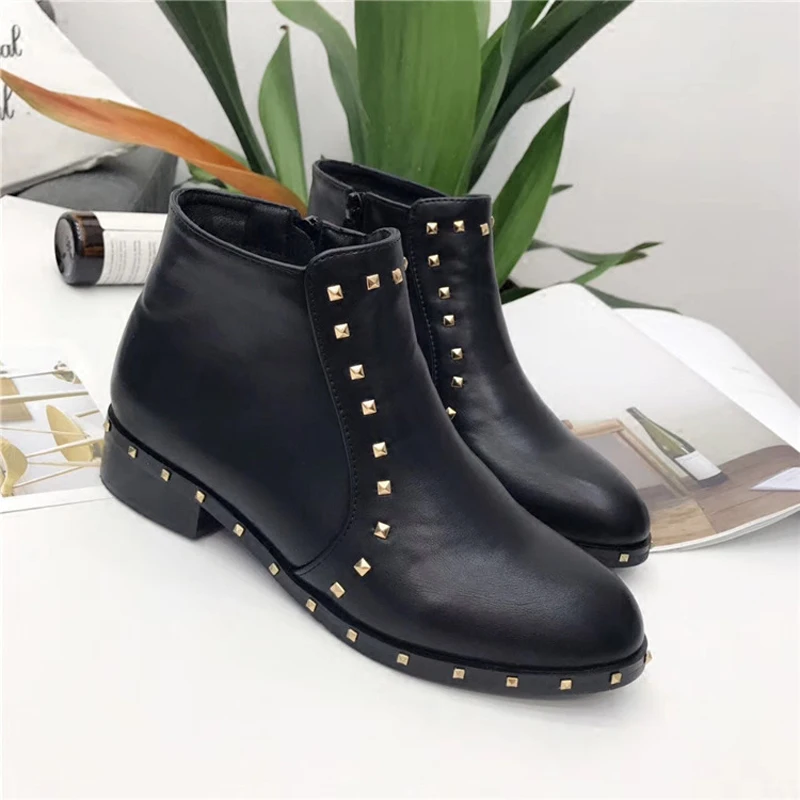 2018 бренд Для женщин сапоги Украшенные стразами мотоботы на молнии плюшевые Мех