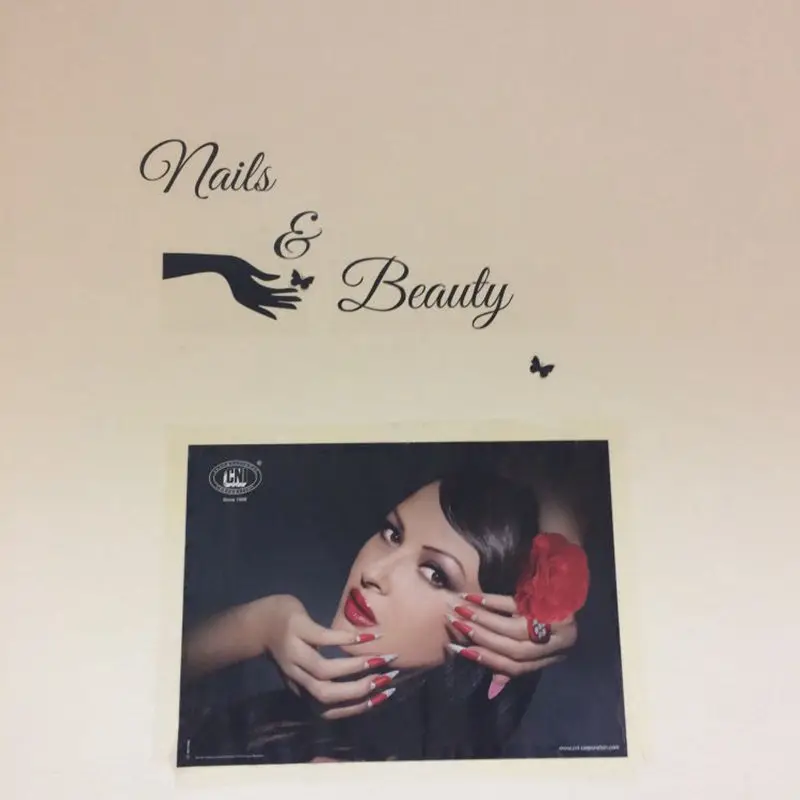 Виниловая наклейка на стену для маникюра и салона красоты лак настенный стикер