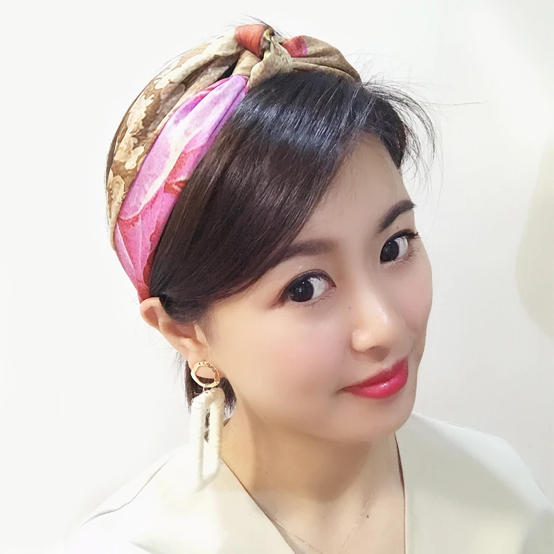 Женский шелковый шарф квадратный с принтом розы для офиса оптовая продажа лето