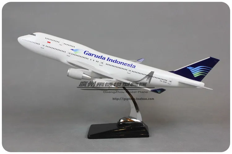 47 см смолы Boeing 747 Индонезия модель самолета Гаруда авиакомпаний B747-400 аэробусов