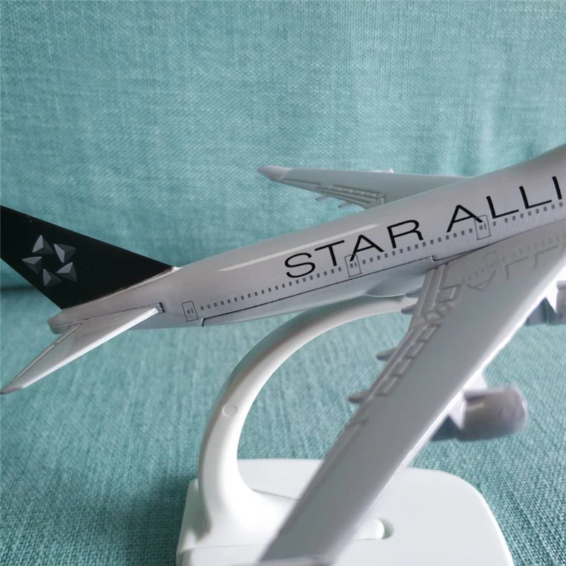 Сплав металла Star Alliance B747 400 полета самолета Airbus моделирование статическое