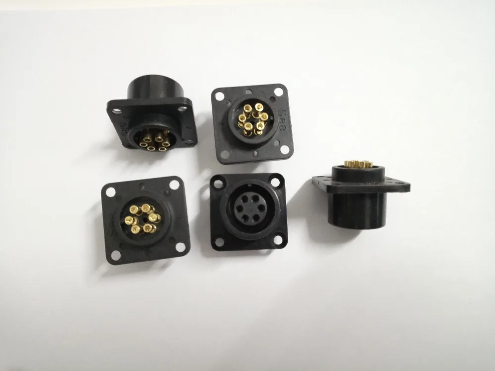 Free Shipping kmtkeramed for Round 6-pin socket, Black, Plastic, Flange: 30X30cm,5pcs