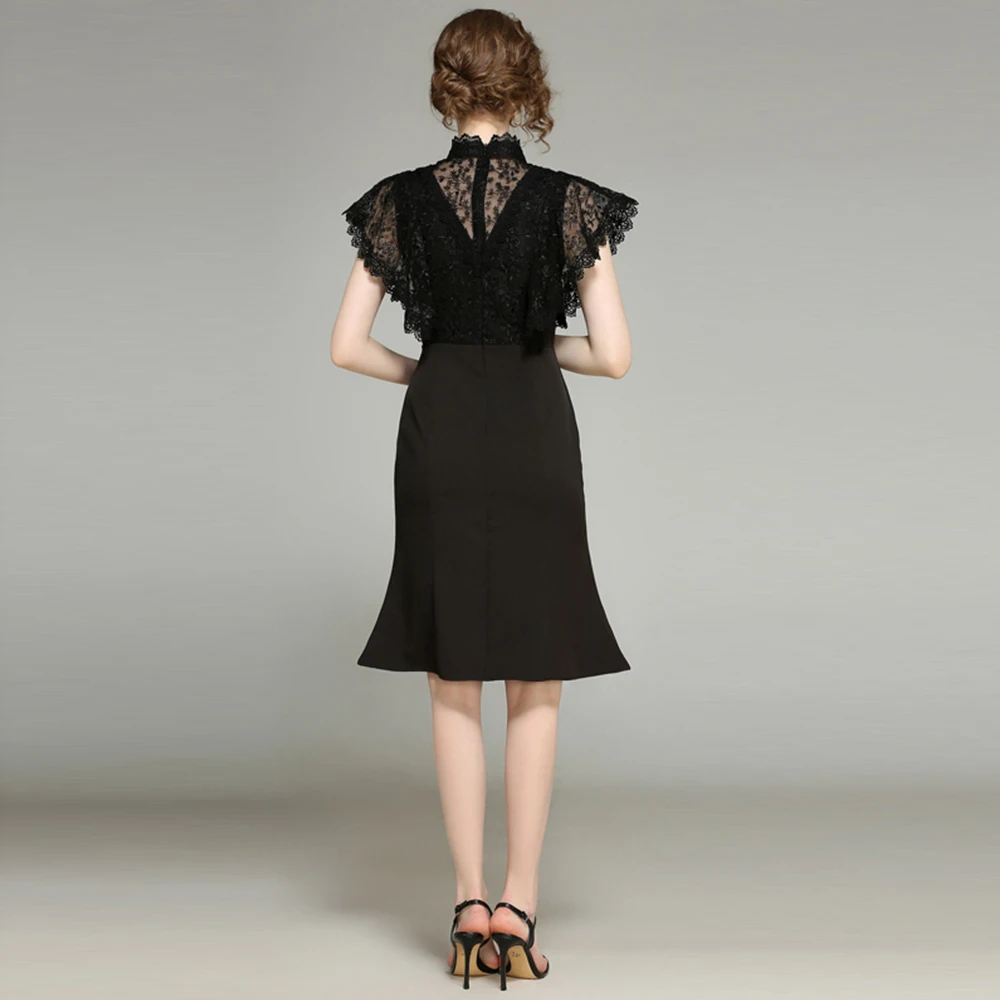 Облегающее женское черное платье Вечерние кружевное с заплатками и