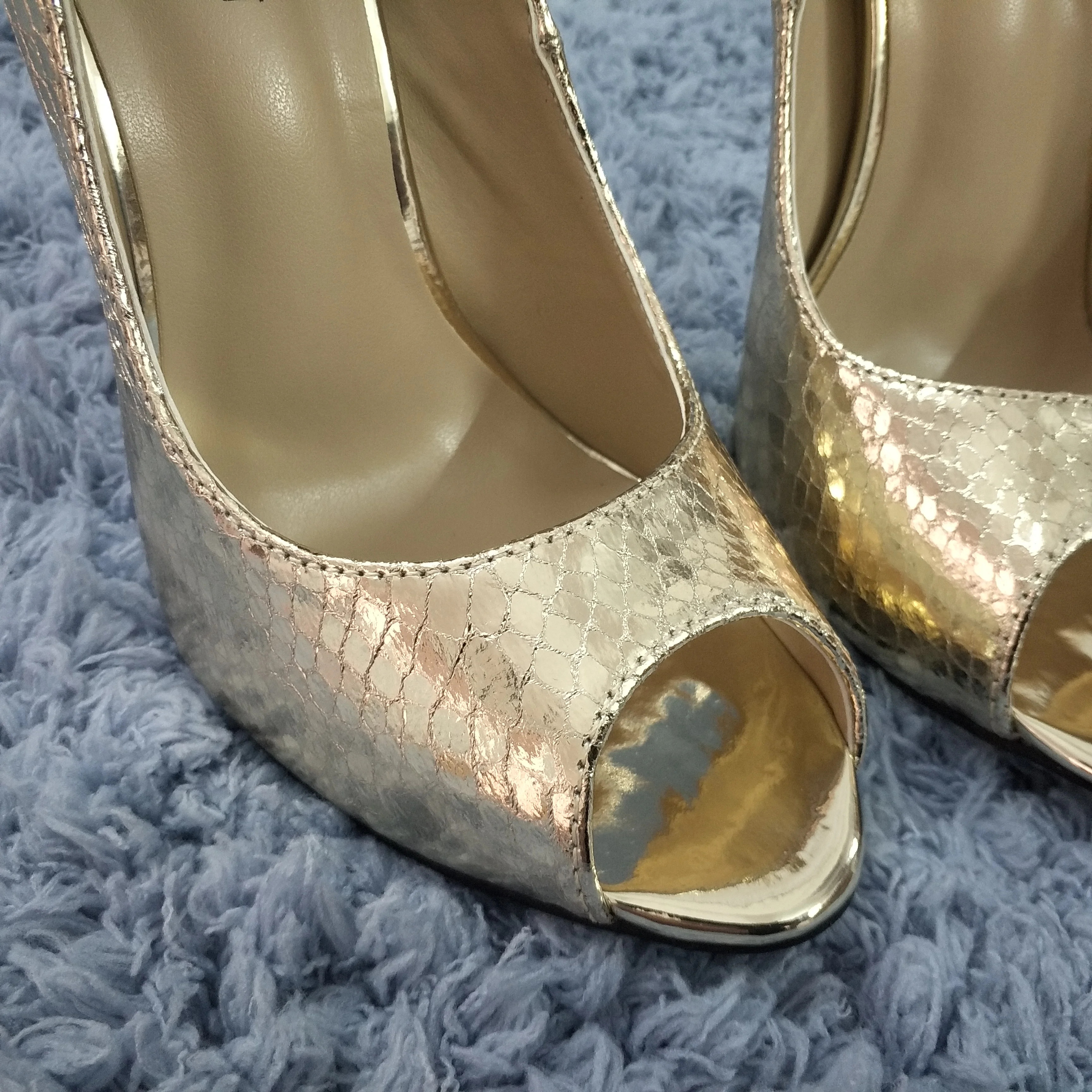 Женские туфли-лодочки на высоком тонком каблуке-шпильке пикантные вечерние