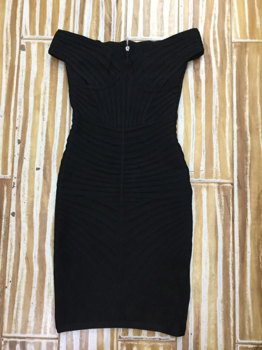 

Summer Dress 2019 Sexy Black Slash Neck Bodycon Bandage Dress Women Knee Length Night Out Club Evening Party Dresses F-152