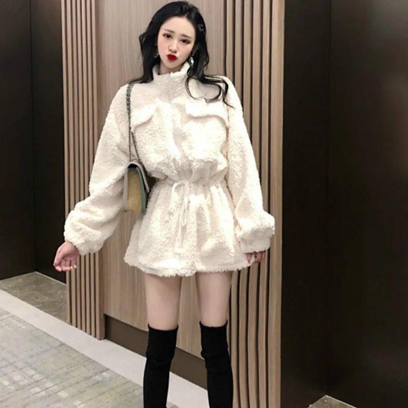 Женское шерстяное пальто на завязках modis Шерстяное приталенное из натуральной