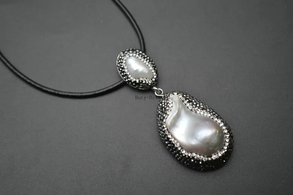 

Natural White Fresh Water Baroque Pearl Double Layer Pendant Leather Cord Chains Necklace