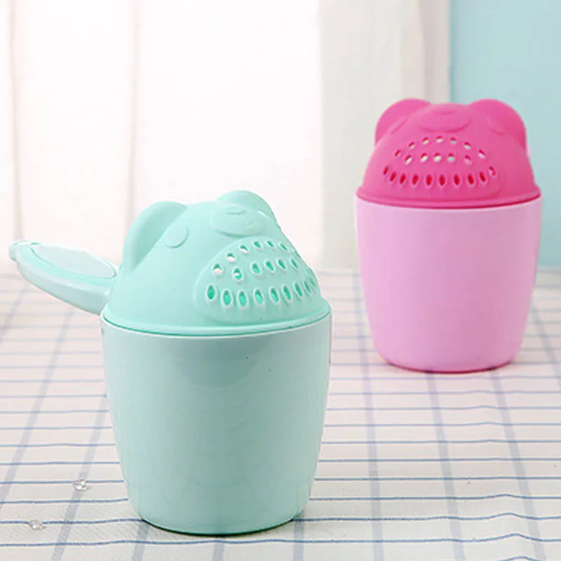 Baby Shower воды ложка пластик ребенок стиральная инструменты для волос с рисунком медведя из мультика Дети купальный стаканчик 1 шт. портативный