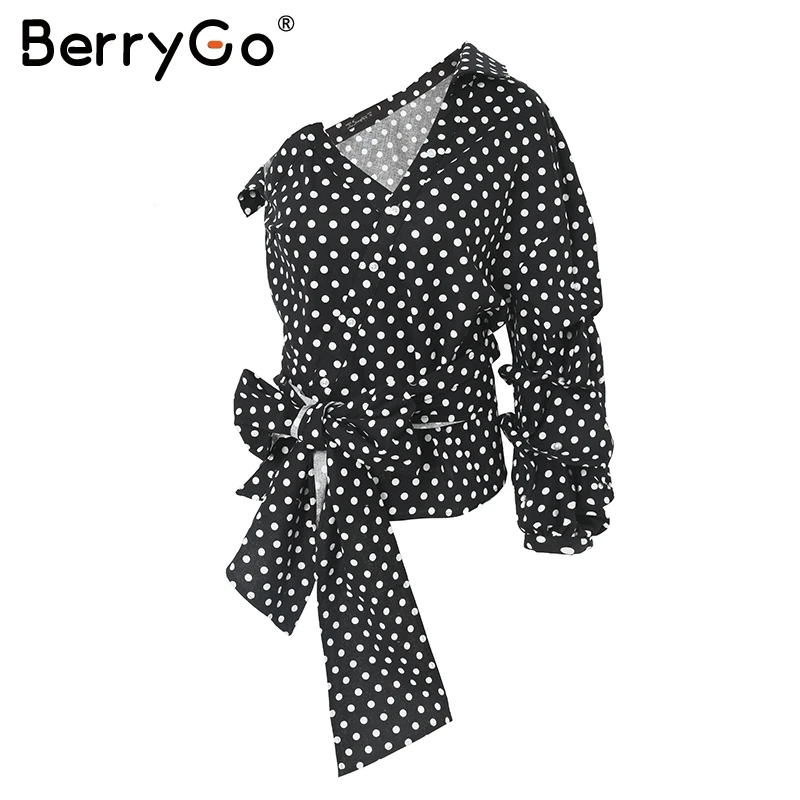 Женская блузка на одно плечо BerryGo белая в горошек с жемчужинами лето 2018|white