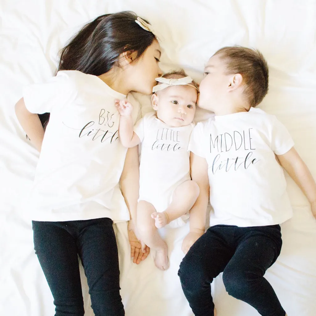 Изысканная одежда для маленьких девочек и мальчиков футболка комплект среднего