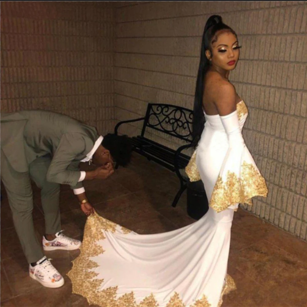 

Off Shoulder Evening Dresses Gold Appliques Floor Length Long Sleeve Mermaid Sexy Prom Gowns Women Formal Dress