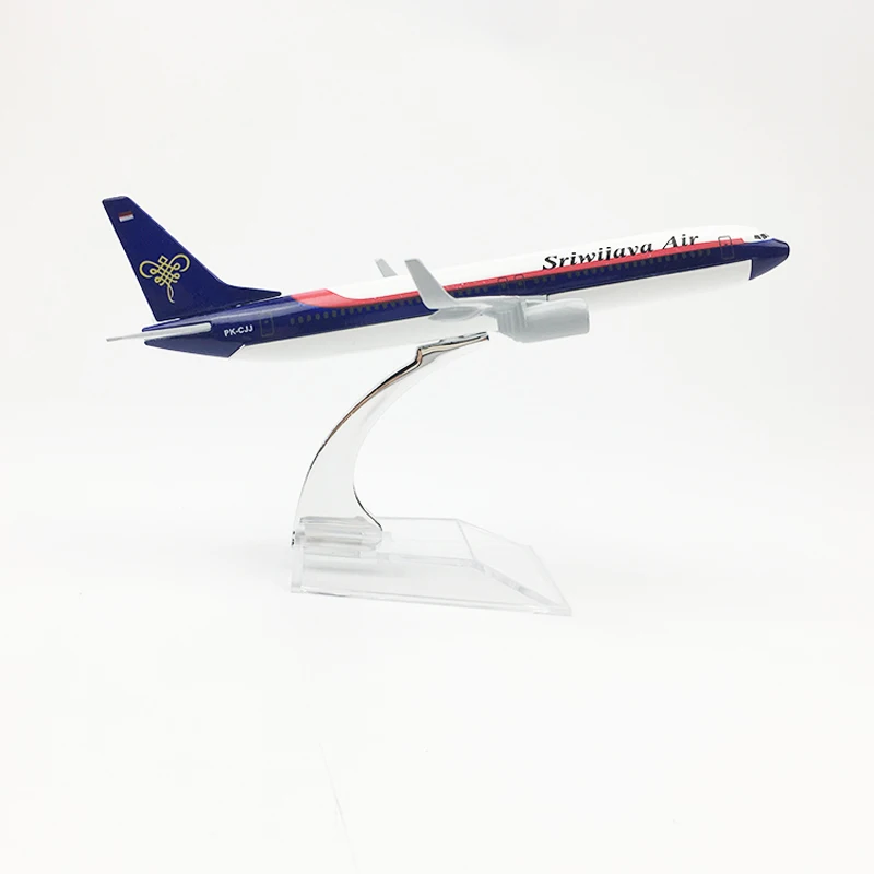 Модель самолета Sriwijaya Air модель Боинг 737 16 см из металлического сплава 1:400 игрушка