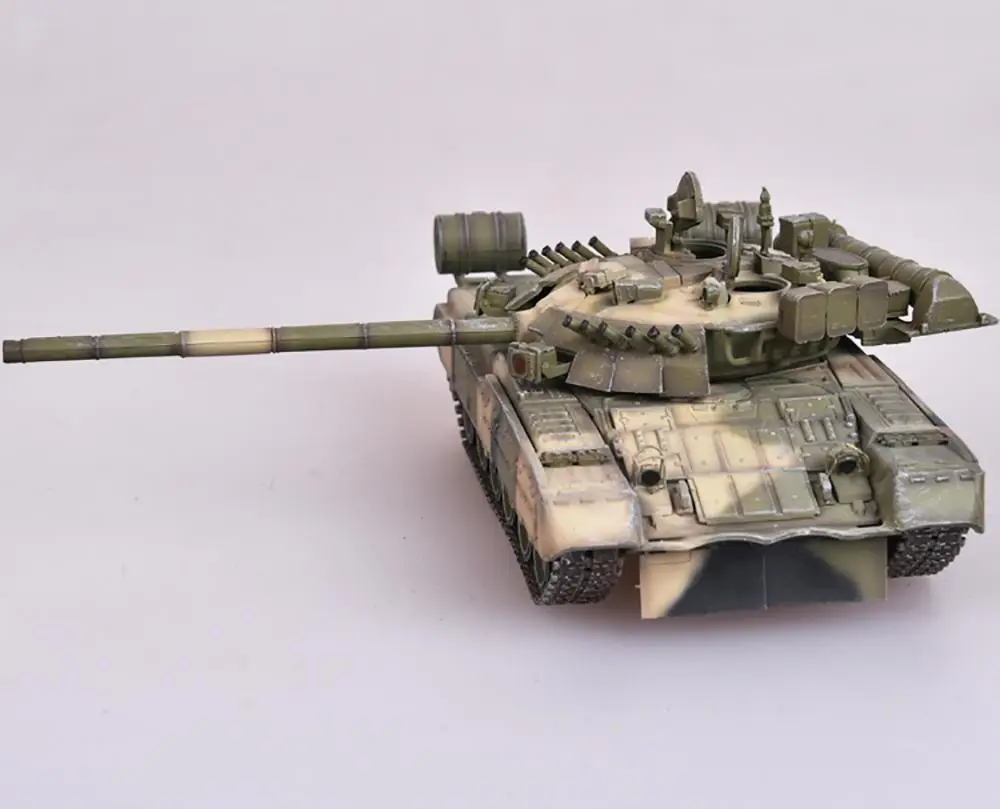 Сборная модель боевого танка для T-80UK русской армии 1/72 |