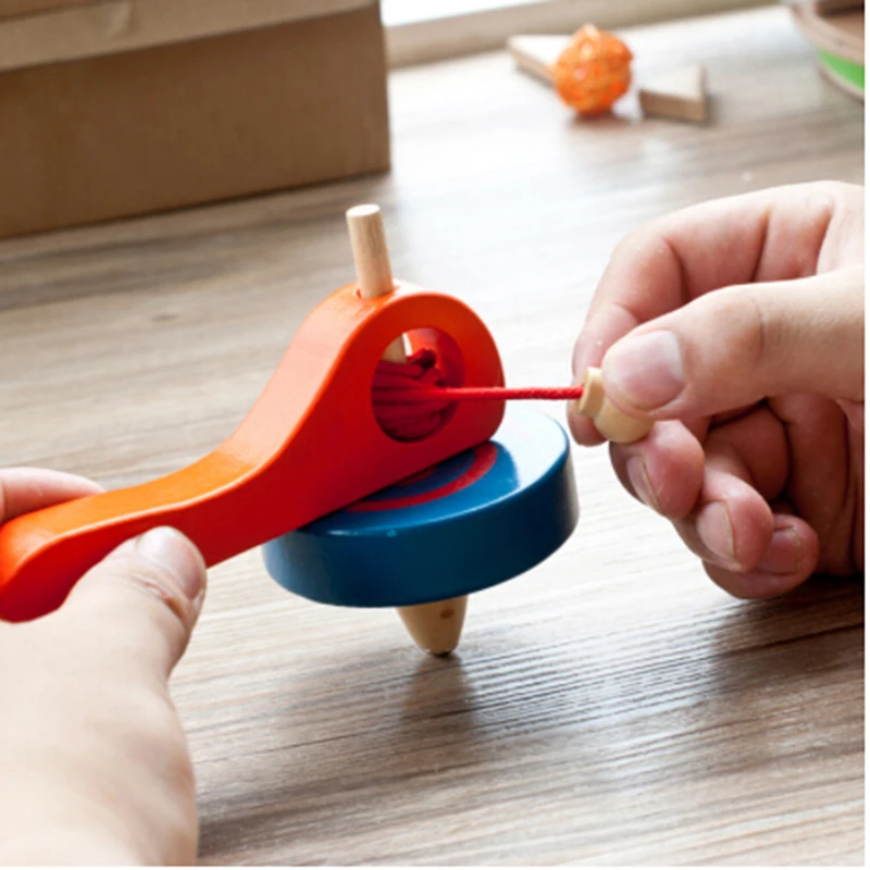 Деревянная игрушка гироскоп с ручкой вращающийся верх Beyblade деревянная детская