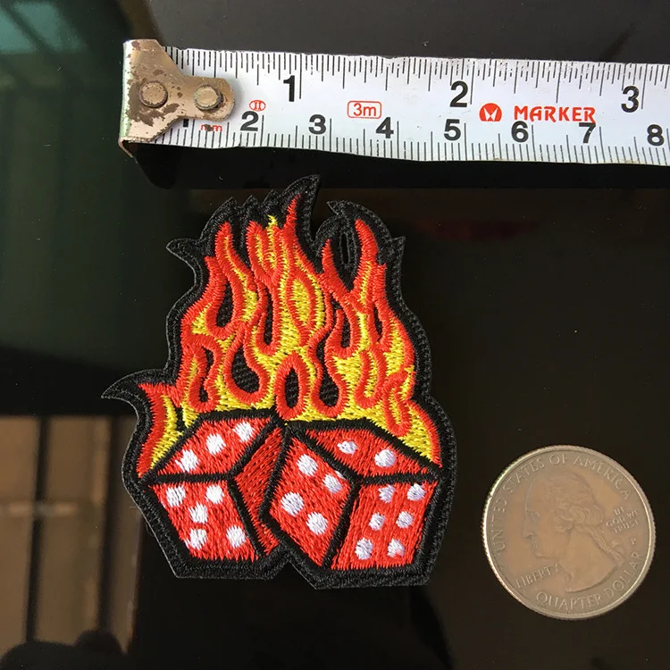 Мультфильм азартные игры DIY украшения одежды наклейки 3D Pokers Вышивка Патчи огонь кости аппликации для одежды