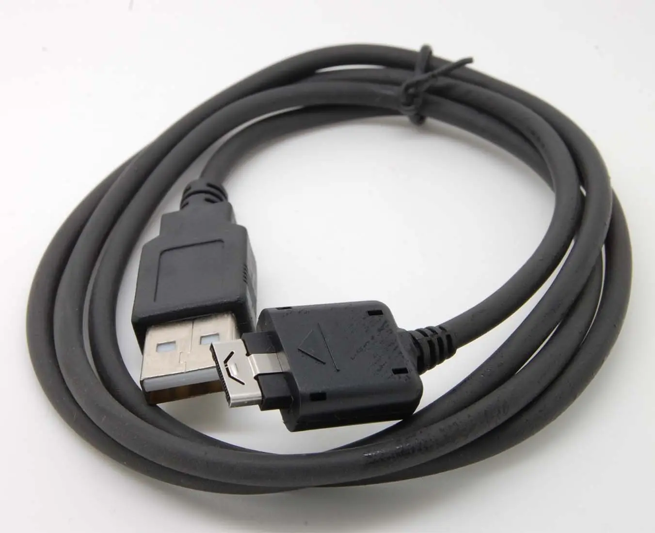 USB кабель для LG PHONE KG330 KG800 KG810 KG890 KG95 VX8350 VX8500 Chocolate VX8550 VX8700 VX8800 VX9400 VX9900 VX10000 VX8600|Кабели