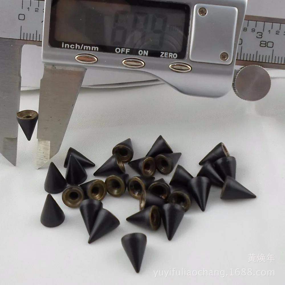 Заводская поставка 1000 шт. 7 мм x 10 твердые металлические винты с шипами Серебряные