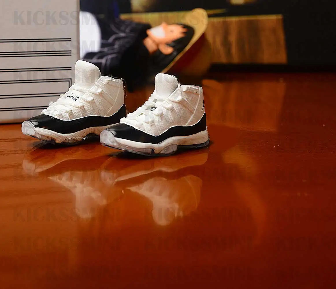 Фабрика Китая рекламные подарки дропшиппинг ручной работы AJ11 concord 1/6 весы 3D Мини кроссовок Кукла аксессуар