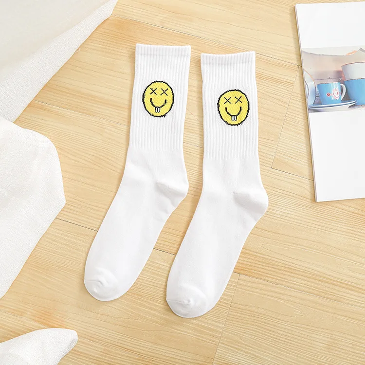 Smiling face white Женские Носки с рисунком банана, курицы, ноги кактуса, пистолет, ракета, бомба, Забавные милые женские розовые хлопковые носки в стиле Харадзюку на осень и зиму - Цвет: Smiling face white