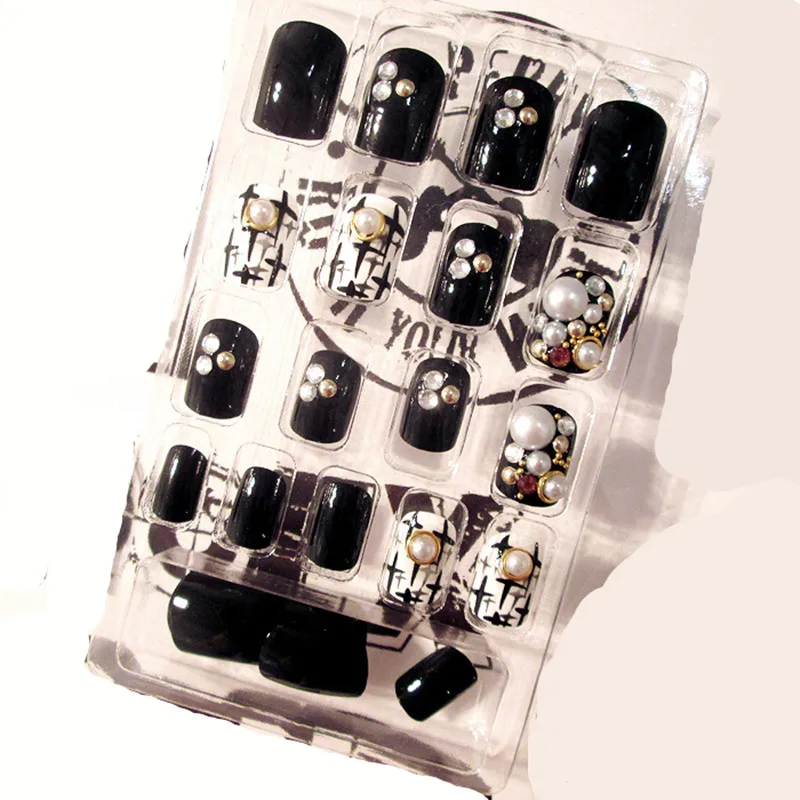 

24Pcs/Set Black White Fake Nail Tips Short Oval Full Cover Nail Art Tips Rivet Pearl Press on Nail Faux Ongles with Glue Sticker