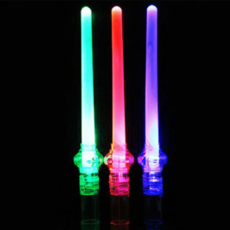 Светящиеся неоновые палочки Glowstick светится в темноте для Хэллоуина Рождества