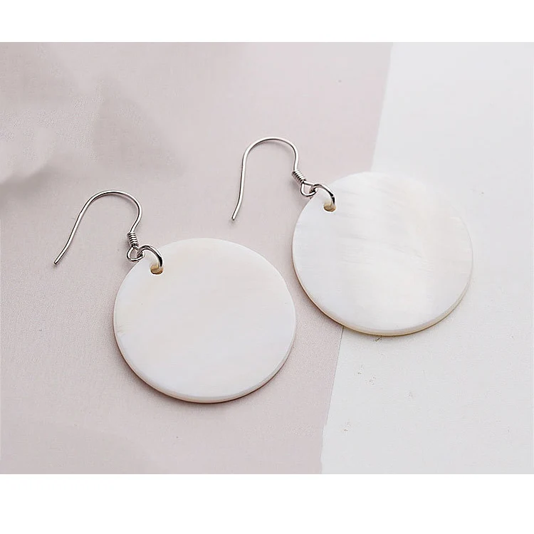 25mm white Модные свадебные ювелирные изделия, висячие серьги с натуральным жемчугом, геометрические серьги, высокое качество, натуральная раковина, серьги с подвеской для женщин P40 - Окраска металла: 25mm white