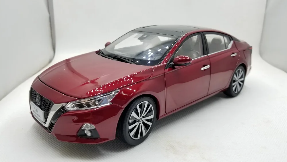 1:18 литая модель для Nissan Teana Altima 2018 красный седан игрушечный автомобиль из сплава