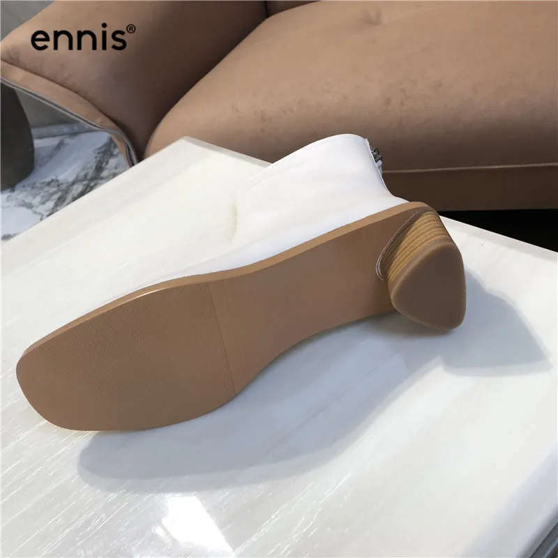 ENNIS/; осенне-зимние ботинки; ботинки из натуральной кожи на низком каблуке; модная женская обувь; цвет черный, белый; модные ботинки до середины икры; A991