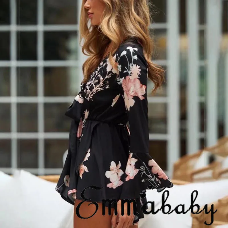 

Elegant Woman Clubwear Holiday Summer Jumpsuit 2018 Women's V-neck Long Sleeve Mini Jumpsuit Playsuit Beach Shorts Romper
