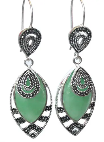 

VINTAGE 925 STERLING SILVER NANTURAL GREEN JADES MARCASITE EARRINGS