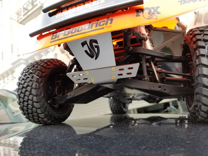 Бронированная противоскользящая пластина из нержавеющей стали для Traxxas UDR