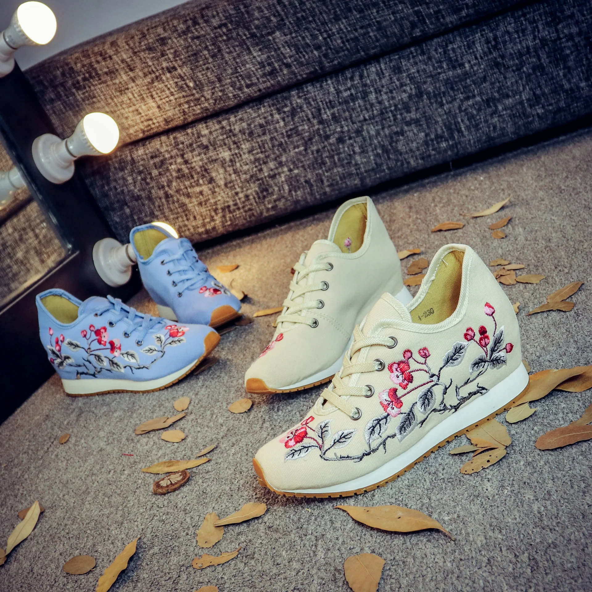 

Flower Embroidered Women Mid Top Lace up Canvas Platforms Shoes Ladies Casual Soft Comfort Walking Flats Zapatos Mujer