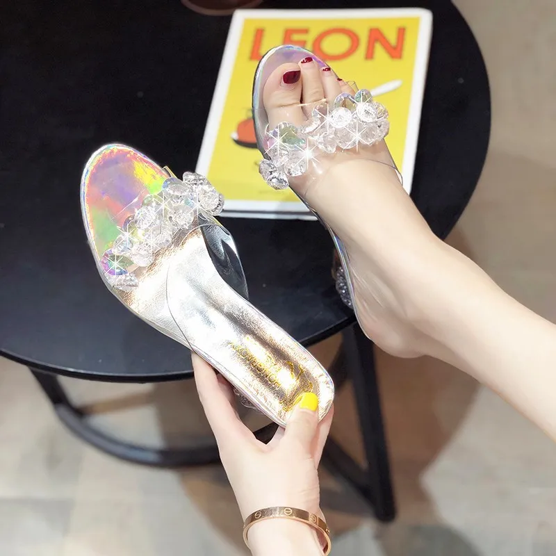 2019 Летние босоножки с прозрачным украшением в виде кристаллов Женские тапочки