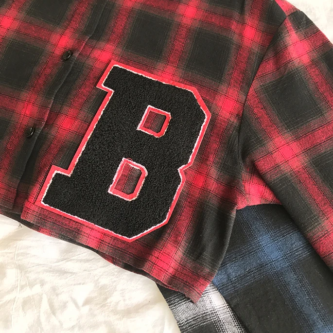 

Women Check Plaid Drop Shoulder Crop Shirt with Letter B Appliques Hip Hop Crop Top Checked Blouse