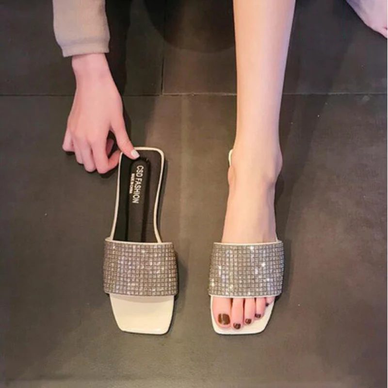 Новинка женские шлепанцы с блестками модная простая летняя пляжная обувь в