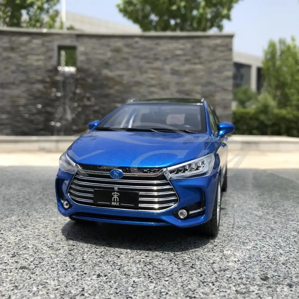 Литая модель автомобиля BYD Song MAX 1:18 (синий) крышка двигателя и багажник не