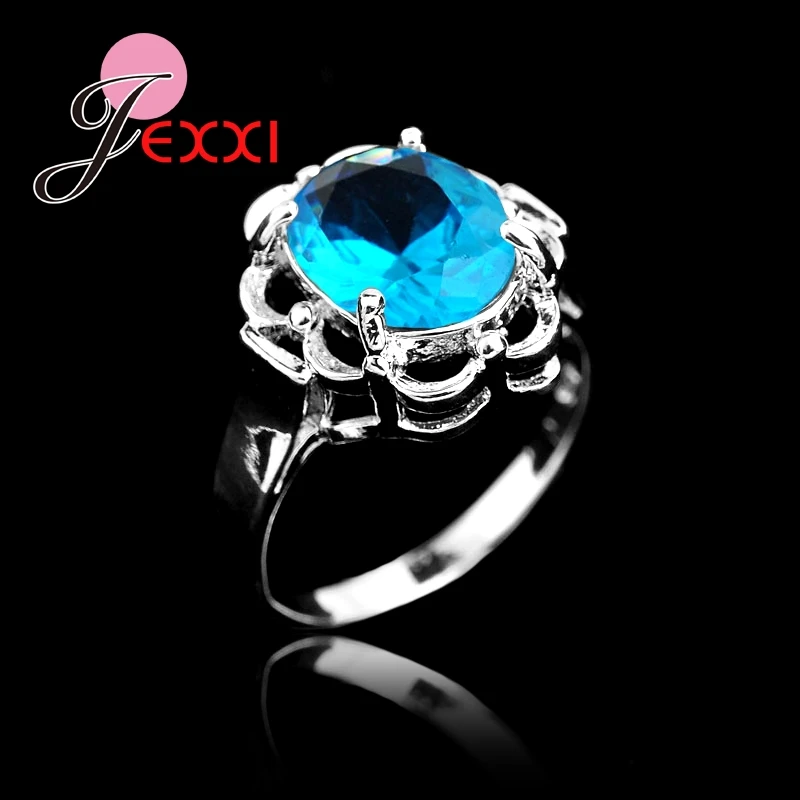 

Кольцо женское из серебра 925 пробы, с фианитами, 5 А