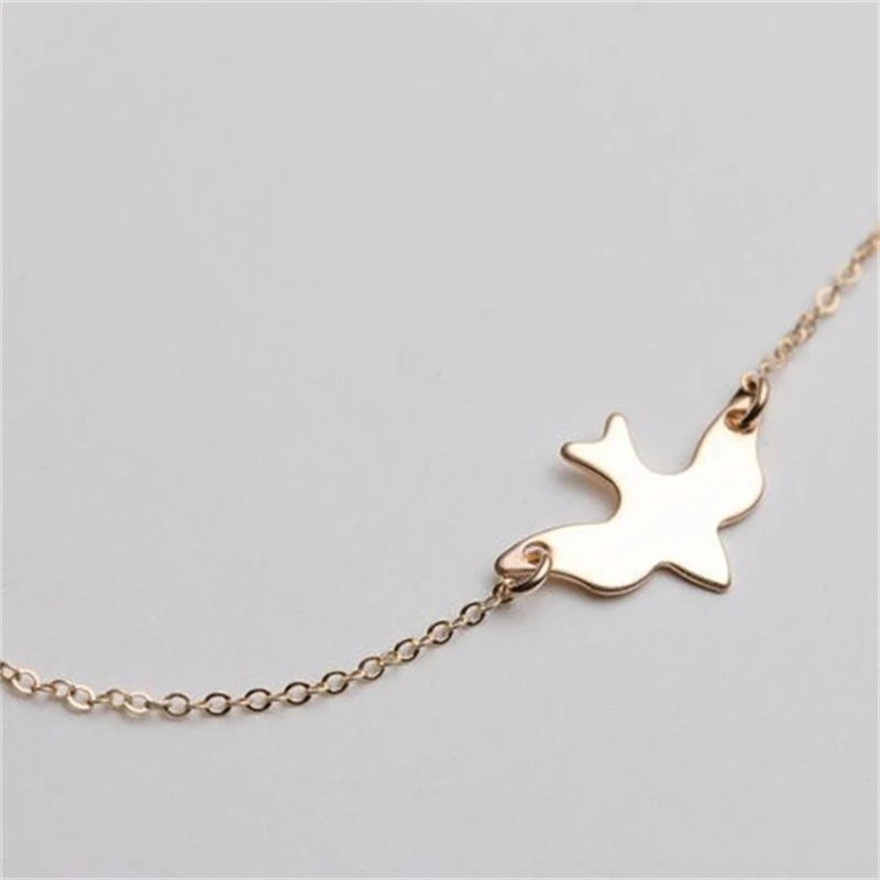 Модное простое ожерелье с боковыми птицами Золотое мирное нежной цепочкой