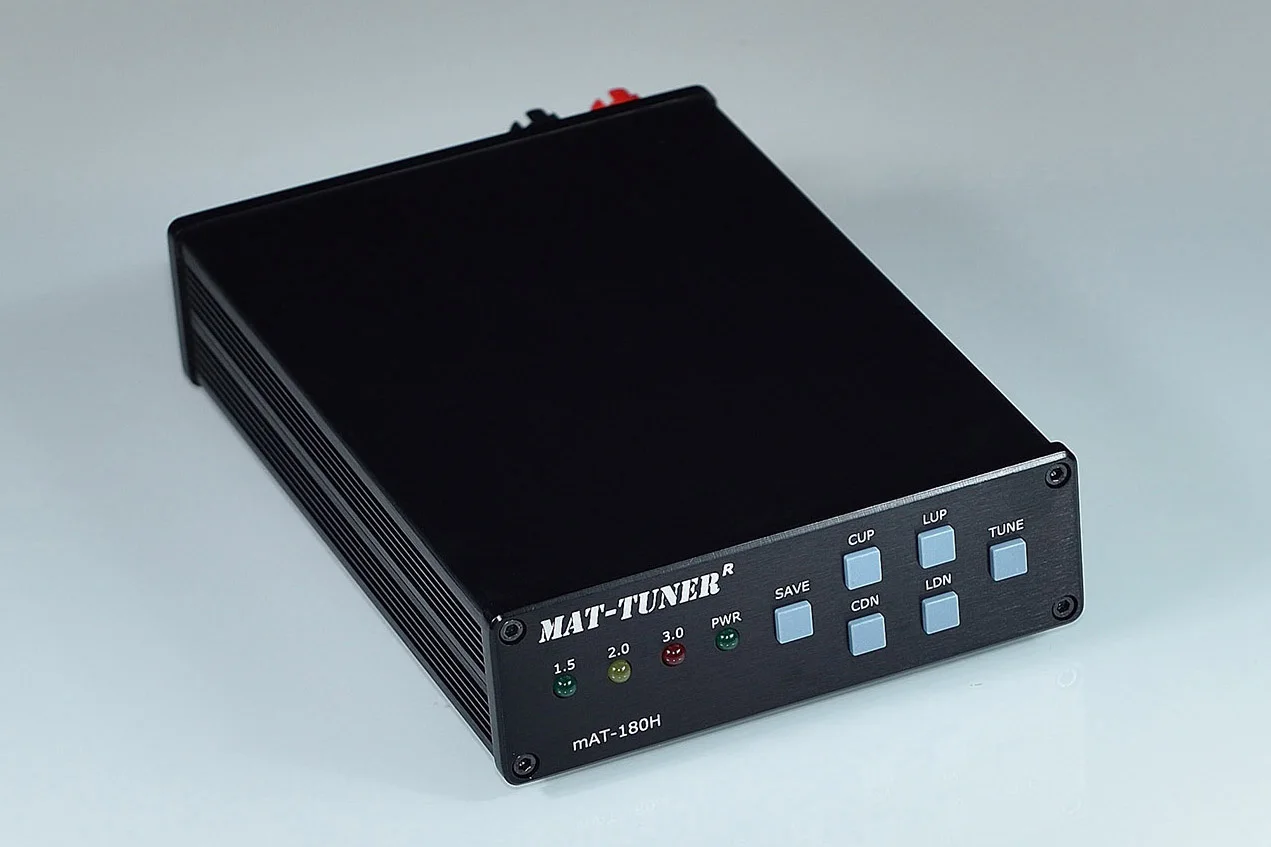 

MAT-180H с короткой волной автоматический Skytone (ICOM Special Edition)