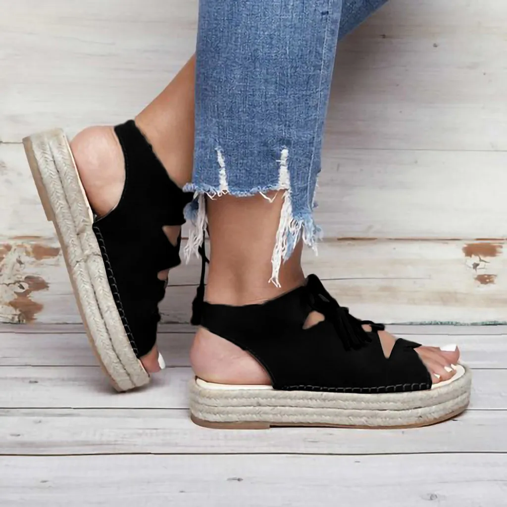 Сандалии женские с открытым носком босоножки на танкетке ремешком через