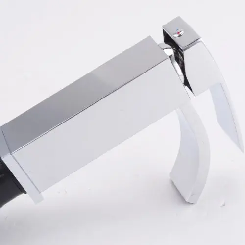 Смеситель для раковины в ванной комнате однорычажный черный смеситель