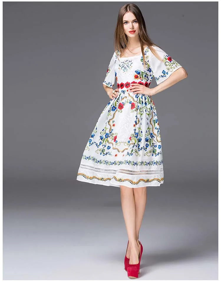 Женское платье с квадратным вырезом короткими рукавами и цветочным принтом