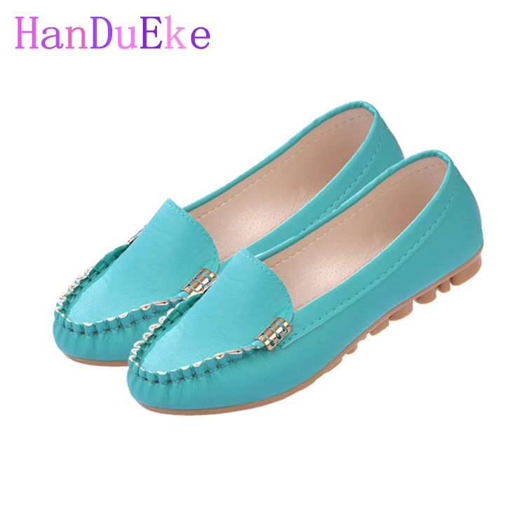 Новинка 2017 года легкий Женские туфли лодочки кожа модная обувь Слипоны женские